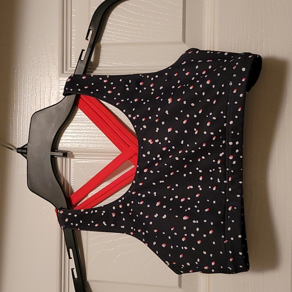 Under Armour girls sports bra youth med-black and pink